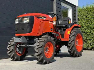 Kubota Gloednieuwe 24PK Kubota minitractor 4WD mini compact tractor trekker minitrekker compacttract