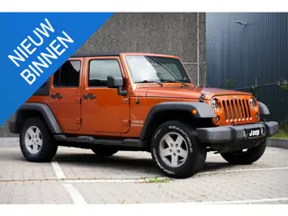 Jeep Wrangler Unlimited 3.8 4x4 JKU Facelift interieur 2011