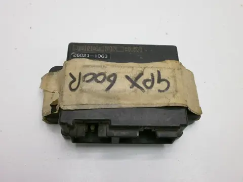 ZEKERINGKAST Kawasaki GPX 600 1988 - 1994