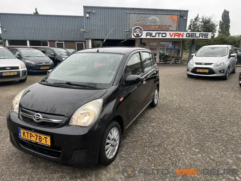 Daihatsu Cuore 1.0 Premium 5Drs Airco Zwart Zuinige Auto
