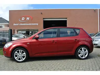 Kia Cee'd 1.6 X-ecutive airco inruil mogelijk nap