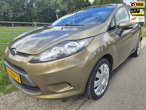 Ford Fiesta 1.25 Champion perfect onderhouden! Zeer nette wagen en pas 67.381km gereden!