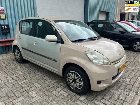 Daihatsu Sirion 2 1.3-16V Prestige 5 deurs airco