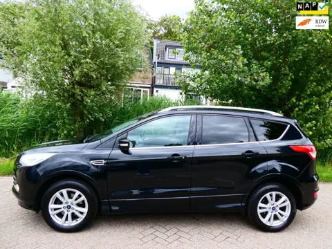 Ford Kuga 1.5 Titanium Styling Pack 150pk Clima Navi Trekhaak 2.000kg.