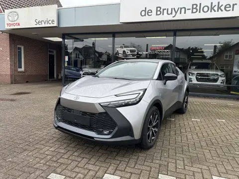 Toyota C-HR 2.0 Plug-in Hybrid 220 Dynamic (bj 2026)