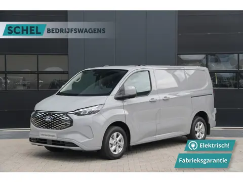 Ford E-Transit Custom 320 L1H1 Limited 71 kWh 218pk - 2x Schuifdeur - Trekhaak - ProPower - Camera -