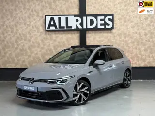 Volkswagen Golf 1.5 eTSI R-Line Edition | Pano | Keyless | Carplay | Sfeerverlichting | Stoel/Stuurv