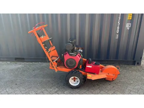 Dosko boomstronkhakselaar (bj 2018)