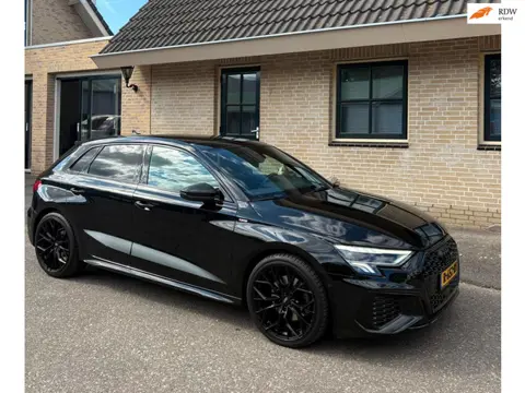 Audi A3 Sportback 35 TFSI S- Line | PANO | MATRIX |KEYLESS
