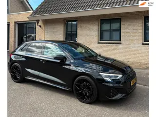 Audi A3 Sportback 35 TFSI S- Line | PANO | MATRIX |KEYLESS
