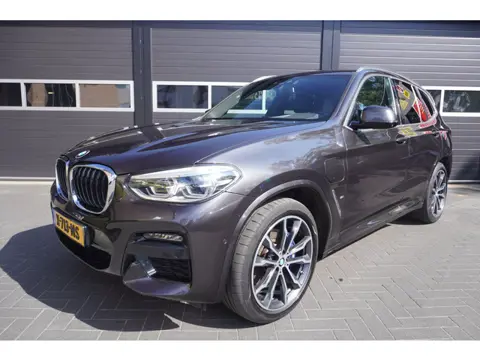 BMW X3 XDrive30e High Executive M-sport Pano/Camera/Carplay/Navi/Cruise/Stuur- en stoelverwarming/Pa