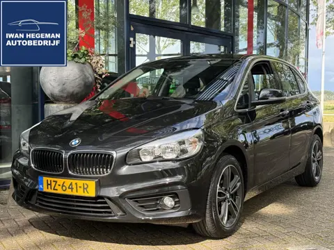 BMW 2-serie Active Tourer 216i Essential | PDC | ECC | Navigatie | LM Velgen