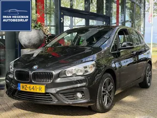 BMW 2-serie Active Tourer 216i Essential | PDC | ECC | Navigatie | LM Velgen