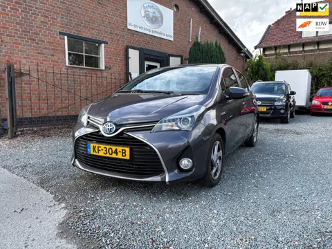 Toyota Yaris 1.5 Hybrid Trend ( Climate controle + achteruitrijcamera + Elektrische ramen )