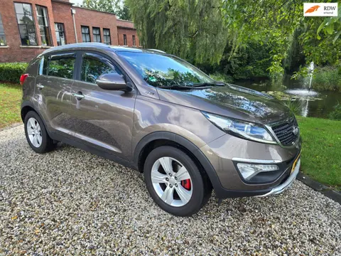 Kia Sportage 2.0 Comfort Pack Airco, stoelverwarming, trekhaak APK 08-2027