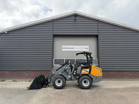 GIANT G2700 HD+ minishovel 2025 €475 LEASE