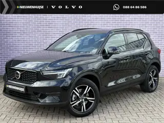 Volvo XC40 2.0 B4 Plus Dark | Trekhaak | Harman Kardon Audio | Achteruitrijcamera | Parkeersensoren 