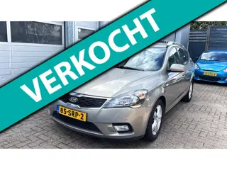 Kia Cee'd Sporty Wagon 1.4 CVVT Navigator-Navi-Clima-Cruise