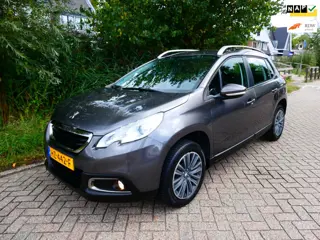 Peugeot 2008 1.2i Active 110pk 125.000km. Clima Cruise Trekhaak 1270kg.