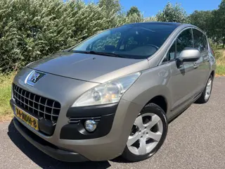 Peugeot 3008 1.6 | Clima | Cruise | Navi | Bluetooth | Parkeersens. | Panodak | Trekhaak | APK juli 