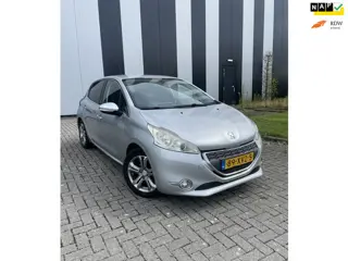 Peugeot 208 1.4 VTi Griffe l Leder l PDC l Navigatie l NwApk