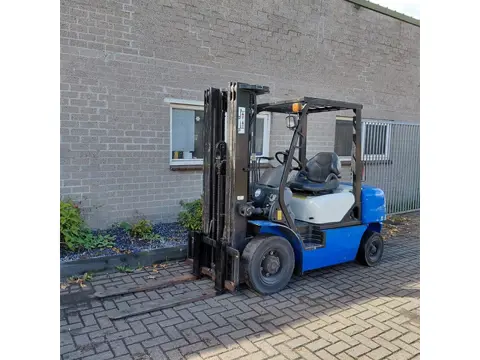 KOMATSU FD25T-12 TRIPLO Diesel Heftruck