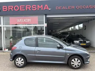 Peugeot 206 1.4 Forever 3 EIGENAAR * NW KOPPELING EN KOPPAKKING.