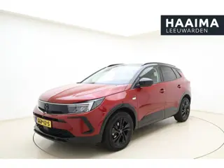 Opel Grandland 1.2 Turbo GS Automaat | Stoel & Stuurverwarming | Camera | Navigatie via Carplay | Zw