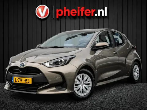 Toyota Yaris 1.5 Hybrid Active Nieuw model!/ Carplay/ Dab/ Camera/ Navigatie Apps/ Climate control/ 