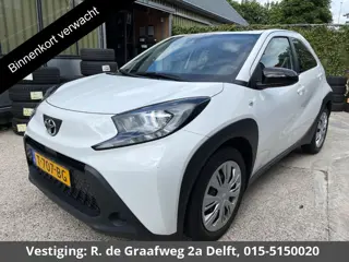 Toyota Aygo X 1.0 VVT-i MT Play | SLECHTS 5.200 KM! | Apple Carplay & AndroidAUTO | Camera | 1e eige