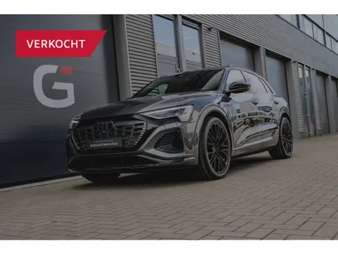 Audi Q8 e-tron 55 quattro S Edition 115 kWh | Luchtvering | Pano | B&O | HUD | Trekhaak | Memory | T