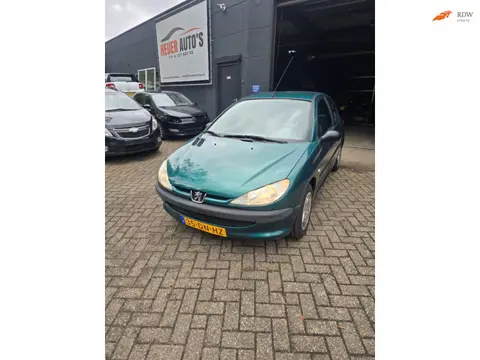 Peugeot 206 1.1 XR NW APK EN BEURT