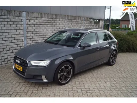 Audi A3 Sportback 1.5 TFSI CoD Sport Lease Edition Led Koplampen Sportstoelen Clima Cruise Navi Trek