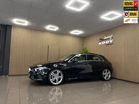 Mercedes-Benz A-klasse 200 Launch Edition Premium Plus * Automaat / Leder / Camera / Stoelverwarming