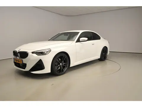 BMW 2 Serie Coupé 218i | M-Sportpakket | LED | HUD | Sportstoelen | Trekhaak | Stoelverwarming | DAB