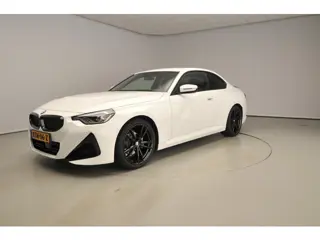 BMW 2 Serie Coupé 218i | M-Sportpakket | LED | HUD | Sportstoelen | Trekhaak | Stoelverwarming | DAB