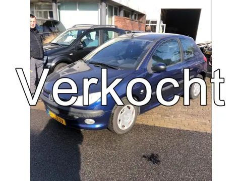Peugeot 206 1.4 Gentry Apk 02-07-2027 (bj 2002)