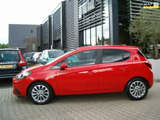 Opel Corsa 1.4 120 Jaar Edition + Camera