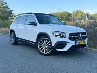Mercedes-Benz GLB 200 4MATIC Premium 7-Persoons SFEER AMG PANO CAM PDC LANE ASS FRONT ASS