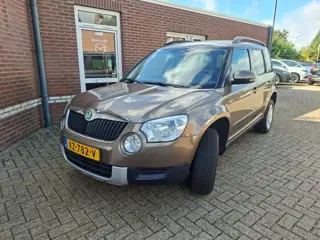 SKODA YETI 1.2 TSI COMF. ARCTIC / trekhaak / airco / navi