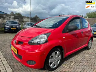 Toyota Aygo 1.0-12V 5 DRS AIRCO/ EERSTE EIGENAAR/ NETTE AUTO!