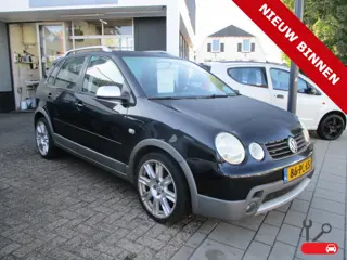 Volkswagen Polo 1.4-16V FUN (bj 2004)