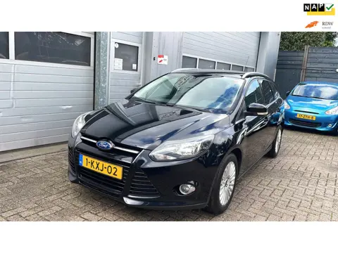 Ford Focus Wagon 1.0 EcoBoost Titanium-Navi-Clima-New APK