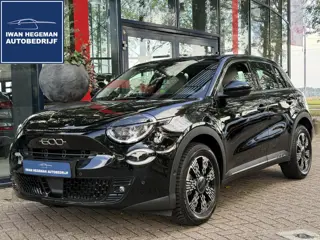 Fiat 600 1.2 Hybrid | ECC | PDC + Camera | LM Velgen | Stoelverwarming | Apple CarPlay/Android Auto 