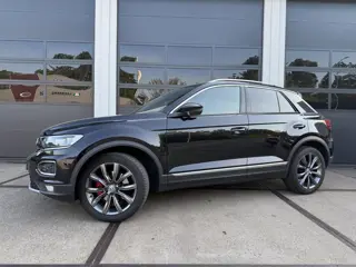 Volkswagen T-Roc 1.5 TSI Sport | Panoramadak | Navigatie | Camera | Adaptive Cruise control |