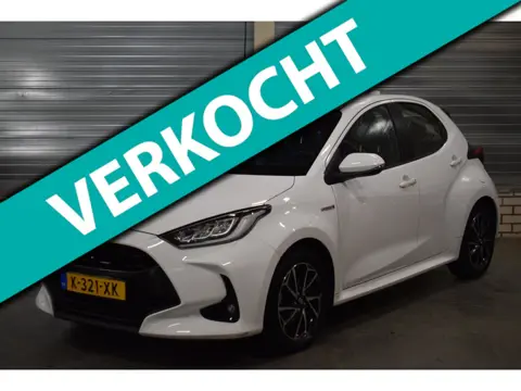 Toyota Yaris 1.5 Hybrid Business Plus + Navigatie|Bluetooth|Camera|Parkeersensoren|Cruise Control|Tr