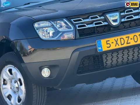 Dacia Duster 1.2 TCe 4x2 Lauréate - Noir Nacre - Cruise/Trekhaak/Airco
