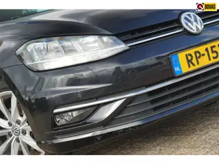Volkswagen Golf 1.4 TSI Connected Series | Deep Black Metallic | AppleCarplay/Navi/Cruise/Bluetooth/