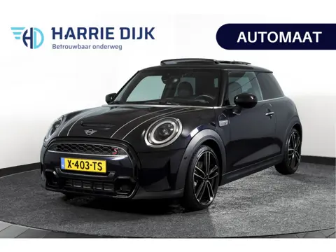 MINI 3-deurs 2.0 Cooper S | S/K-Panodak | Dig. Cockpit | Stoelverw. | PDC | Camera | NAV + App. Conn