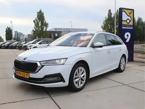 Škoda Octavia Combi 1.5 e-TSI Business Ed. Plus DSG, Virtual, trekhaak, FULL LED Zomeractie!